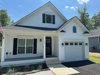 150 Albrough Blvd, Colonial Beach, VA 22443