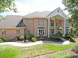 322 Red Oak Ct, Monroeville, PA 15146