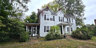 127 N Main St, Chatham, VA 24531