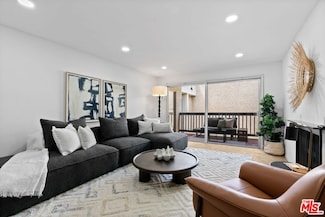 7301 Raintree Cir, Culver City, CA 90230