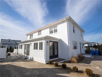 19 Crest St Unit 21, Middletown, RI 02842