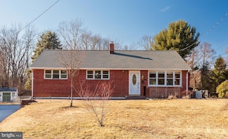 26 Karen Dr, Malvern, PA 19355