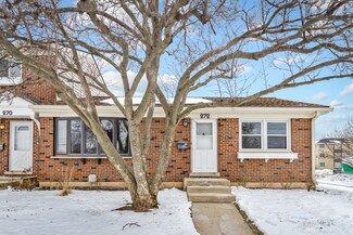 272 Station Dr Unit 1, Wood Dale, IL 60191