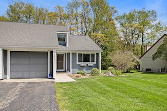 2345 Fairgrove St Unit 16, Kalamazoo, MI 49009
