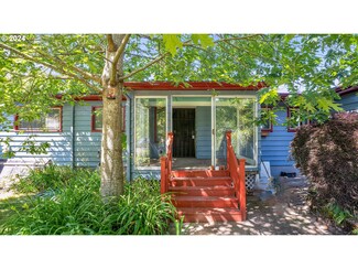 12699 SE Market St, Portland, OR 97233