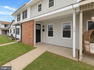 13 Memphis Ct, Sicklerville, NJ 08081