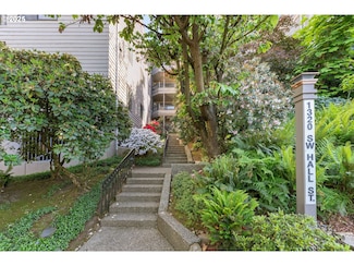 1320 SW Hall St Unit 202, Portland, OR 97201