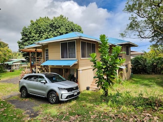 112 Kaumana Dr, Hilo, HI 96720
