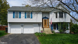 24 Sawgrass Ave, Felton, PA 17322