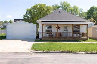 708 Savannah St, Mound City, MO 64470