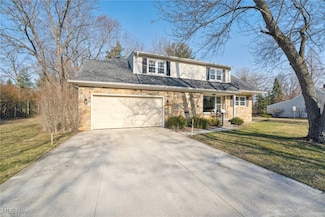 26117 N Woodland Rd, Beachwood, OH 44122