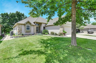 4100 SW James Younger Dr, Lees Summit, MO 64082