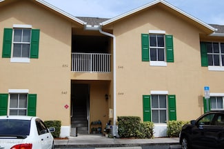646 Cedar Side Cir NE, Palm Bay, FL 32905