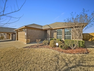 9228 Hunters Ct, Fort Worth, TX 76108