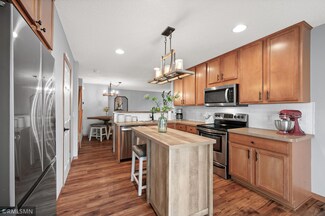 4850 149th St N Unit 1, Hugo, MN 55038
