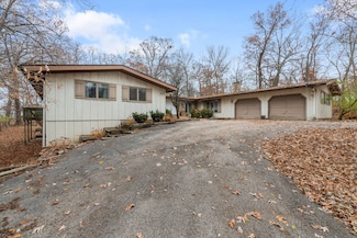 4N645 Mohican Ln, Elburn, IL 60119