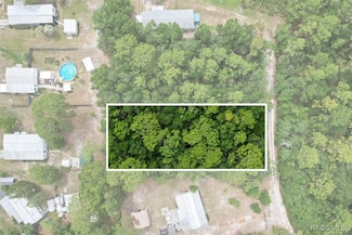 7261 W Stuart Ln, Homosassa, FL 34448