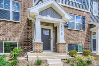 17325 Roscommon Rd, Tinley Park, IL 60477