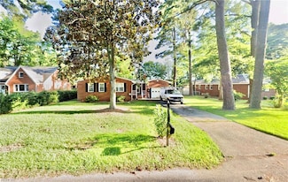 120 Causeway Dr, Chesapeake, VA 23322