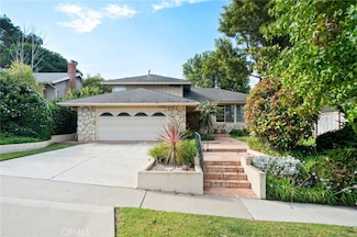 1883 Swan Cir, Costa Mesa, CA 92626