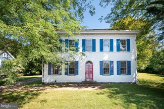 1711 W Doe Run Rd, Kennett Square, PA 19348