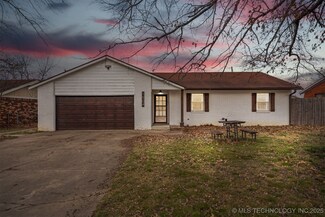 1504 Crestwood Dr, Wagoner, OK 74467