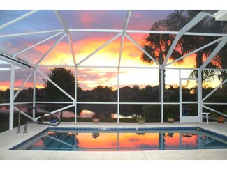 8209 Xenia Ln, Naples, FL 34114