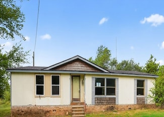 820 Orchard Rd, Bowie, TX 76230