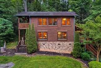 646 Gatlinburg Falls Way, Gatlinburg, TN 37738