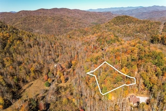 17 Pilot Knob Rd, Glenville, NC 28736