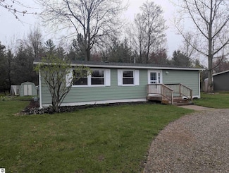 216 N West St, Au Gres, MI 48703
