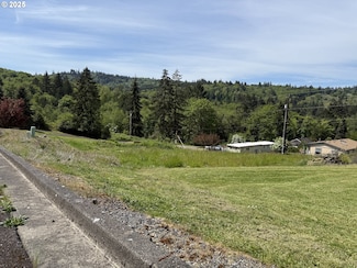 324 E Norwood St Unit 1, Rainier, OR 97048