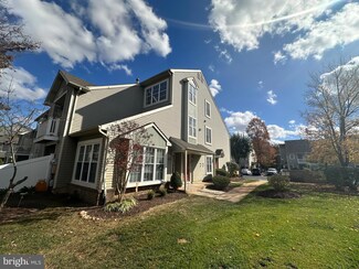 1004B Yarmouth Ln Unit B, Mount Laurel, NJ 08054