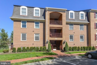 5717 Brewer House Cir Unit T2, Rockville, MD 20852