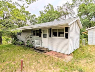2194 Blackhawk St, Friendship, WI 53934