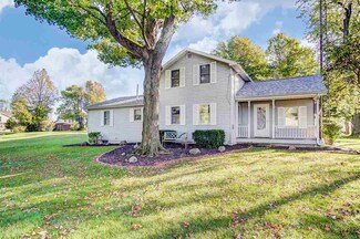 103 Union St, Howe, IN 46746