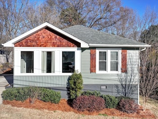 535 Brooklyn Ave, Cramerton, NC 28032