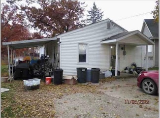 16048 Moran Dr, Linden, MI 48451