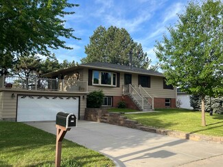 1010 E 2nd St, Hastings, NE 68901