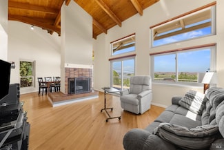 66 Bridge Rd, Novato, CA 94945