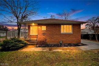 6104 Turney Rd, Cleveland, OH 44125