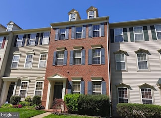 42747 Stadler Ln, Chantilly, VA 20152