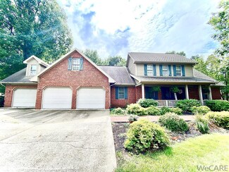 830 Heritage Dr, Lima, OH 45804