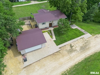 335 Sand Alley, Toronto, IA 52777