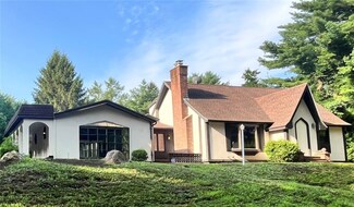 1065 Town Farm Rd, Coventry, RI 02816