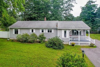 1 Greentrees Dr, Hudson, NH 03051