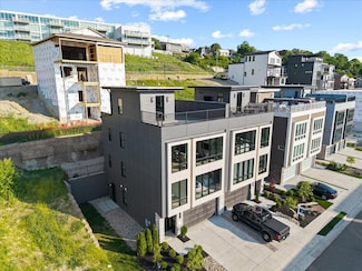 76 W 13th St Unit 34, Newport, KY 41071