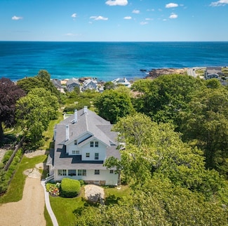 15 Brier Rd, Gloucester, MA 01930