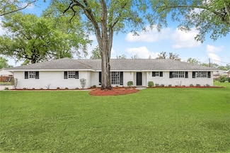320 River Oaks Dr, Luling, LA 70070