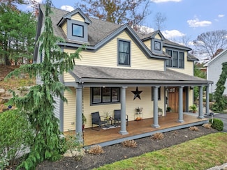 7 Hat Trick Dr, Plymouth, MA 02360